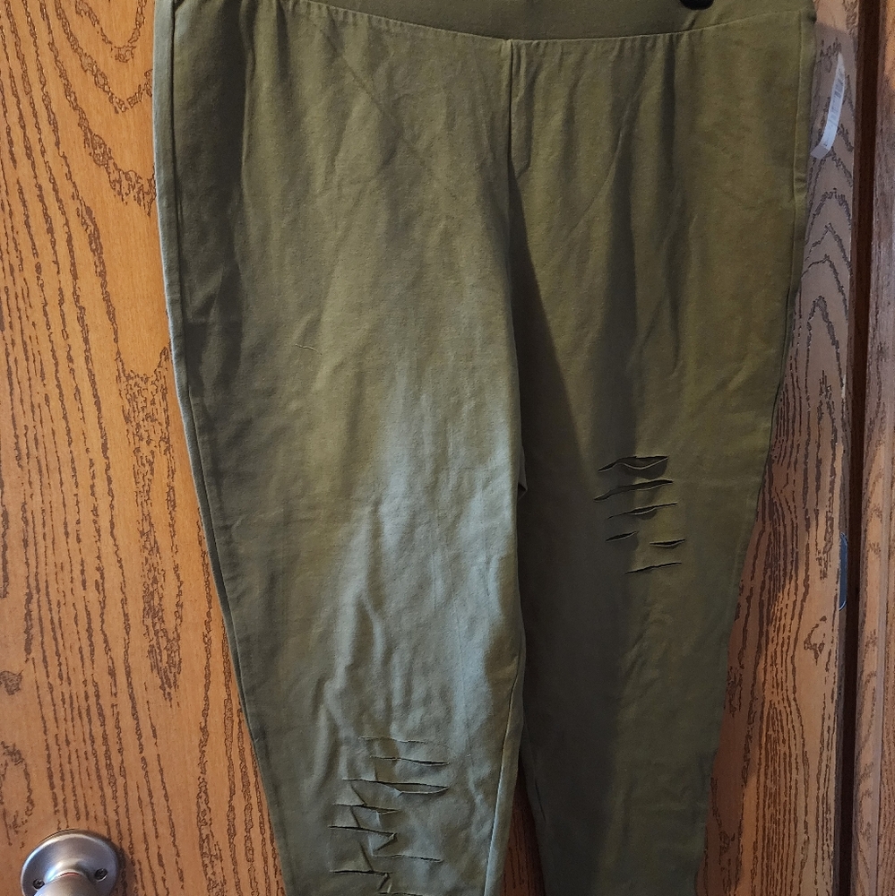 Nwt torrid slashed leggings